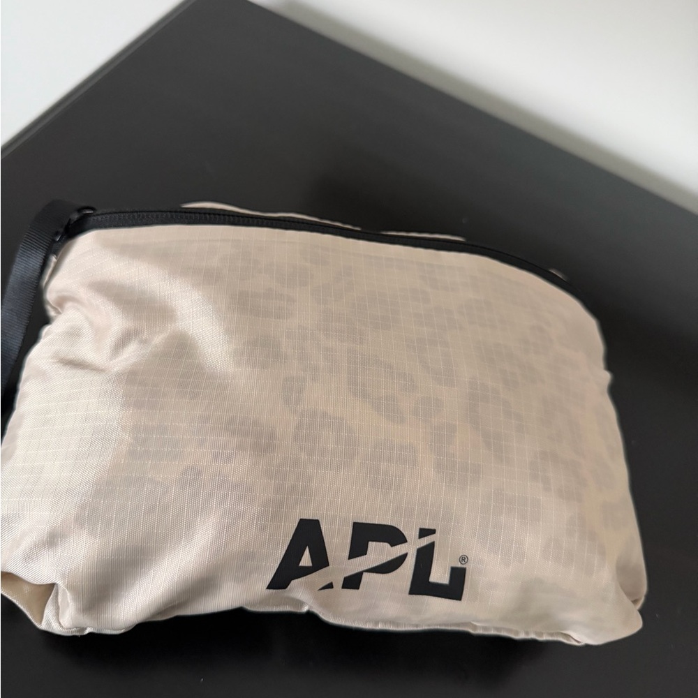 APL Leopard Backpack - Picture 3 of 12